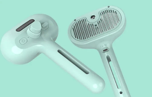 SmoothSpray Pet Comb